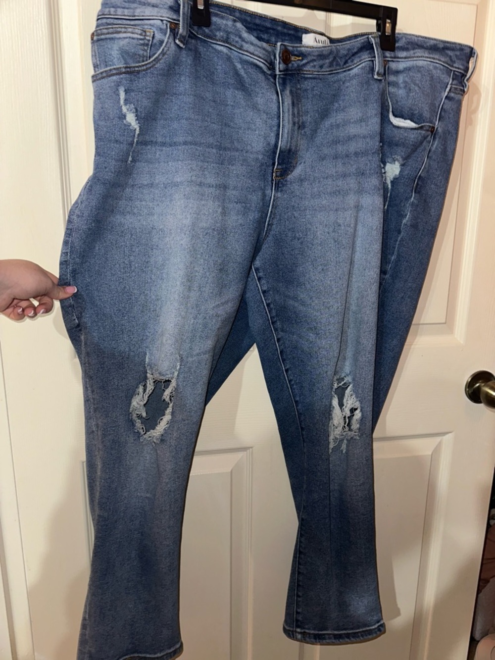 Arula Women’s Distressed Blue Jeans 24 3X